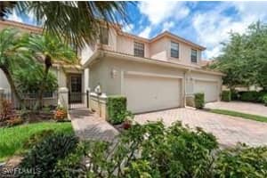 7415 Bristol Cir, Naples