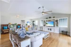 437 Trade Winds Avenue, Naples, FL 34108 - MLS#225079568