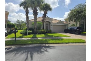 2049 Fairmont Ln, Naples