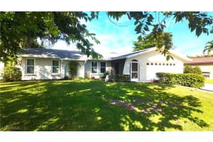 537 Landmark Drive, Naples, FL 34112 - MLS#225079638