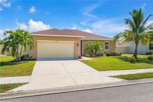 6412 Estero Bay Dr, Fort Myers