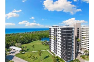 11 Bluebill Avenue, Naples, FL 34108 - MLS#225079667