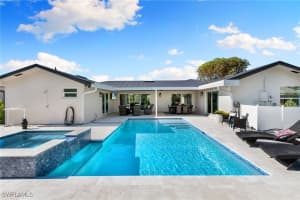 321 Columbus Way, Marco Island, FL 34145 - MLS#225079686