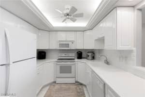 320 Seaview Court, Marco Island, FL 34145 - MLS#225079689