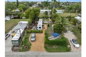 27579 Tarpon Way, Bonita Springs, FL 34134 - MLS#225079843