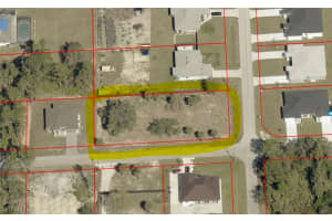 701 Broadway Avenue, Lehigh Acres, FL 33972 - MLS#225079906