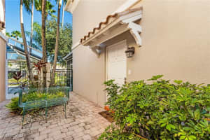 5733 Cove Circle, Naples, FL 34119 - MLS#225080013