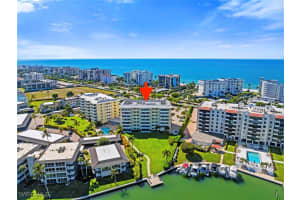 3420 Gulf Shore Blvd N 44, Naples