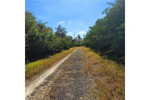 420 McLean Circle, Lehigh Acres, FL 33972 - MLS#225080287