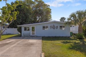 736 92nd Ave N, Naples