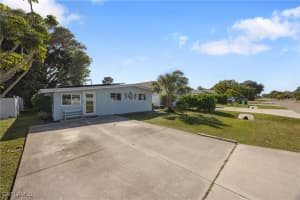 736 92nd Avenue, Naples, FL 34108 - MLS#225080289