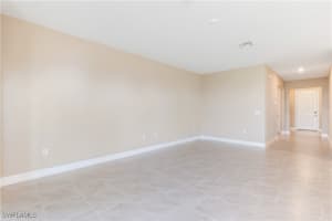 552 SPRING HILL LAKE Loop, Cape Coral, FL 33993 - MLS#225080361