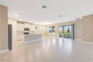 552 SPRING HILL LAKE Loop, Cape Coral, FL 33993 - MLS#225080361