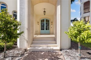 105 Felipe Lane, Bonita Springs, FL 34134 - MLS#225080369