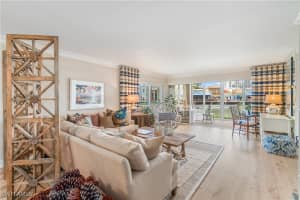 205 Park Shore Drive, Naples, FL 34103 - MLS#225080470