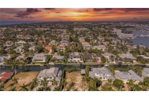 601 17TH Avenue, Naples, FL 34102 - MLS#225080474