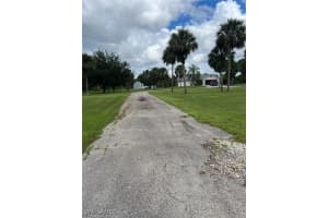 2875 18th Avenue, Naples, FL 34117 - MLS#225080475