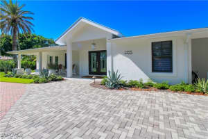 1555 Crayton Road, Naples, FL 34102 - MLS#225080510