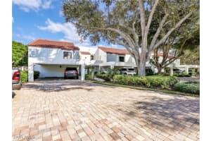 625 Beachwalk Circle, Naples, FL 34108 - MLS#225080522