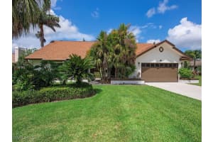 113 Palmetto Dunes Cir, Naples