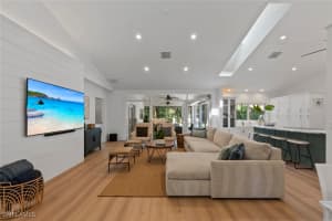 339 4th Avenue, Naples, FL 34102 - MLS#225080563