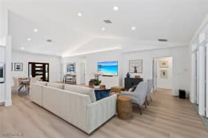 339 4th Avenue, Naples, FL 34102 - MLS#225080563