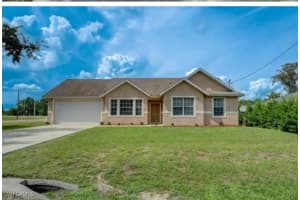 701 Arundel Cir, Fort Myers