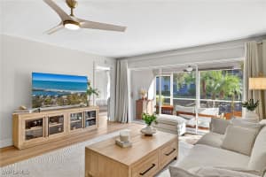 9832 Luna Circle, Naples, FL 34109 - MLS#225080653