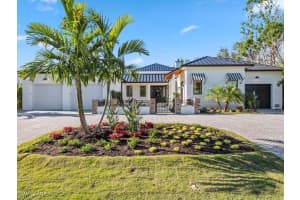 424 Spinnaker Drive, Naples, FL 34102 - MLS#225080673
