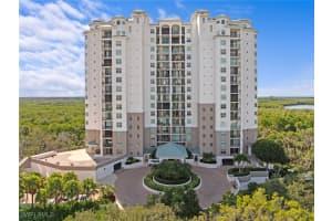 445 Cove Tower Dr 702, Naples