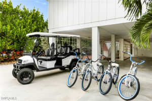 370 6th Avenue, Naples, FL 34102 - MLS#225080735