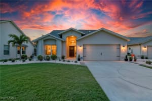 18040 Horseshoe Bay Cir, Fort Myers