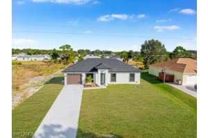 556 Woodview Drive, Lehigh Acres, FL 33972 - MLS#225080774