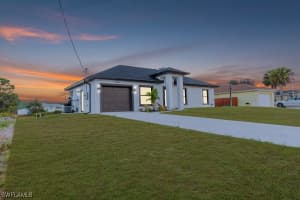 556 Woodview Drive, Lehigh Acres, FL 33972 - MLS#225080774