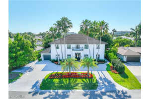 55 Burning Tree Drive, Naples, FL 34105 - MLS#225080783