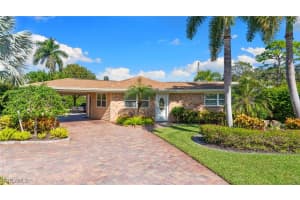 9817 Pennsylvania Avenue, Bonita Springs, FL 34135 - MLS#225080832