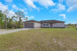 3370 52nd Ave Ne, Naples