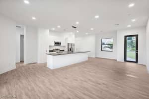 812 Homestead Rd S, Lehigh Acres, FL 33974 - MLS#225080871