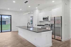 812 Homestead Rd S, Lehigh Acres, FL 33974 - MLS#225080871