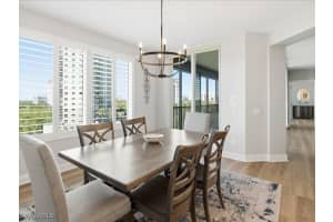 445 Cove Tower Dr 704, Naples