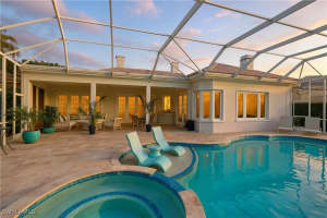 800 Ashburton Dr, Naples