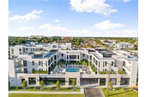 82 9th Street, Naples, FL 34102 - MLS#225081004