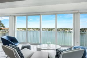 2750 Gulf Shore Blvd N 402, Naples