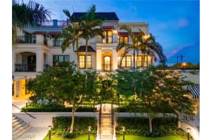 745 12th Ave S 103, Naples