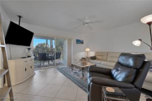 7320 Glenmoor Lane, Naples, FL 34104 - MLS#225081268