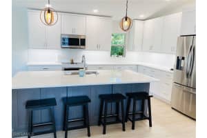 803 104th Avenue, Naples, FL 34108 - MLS#225081274