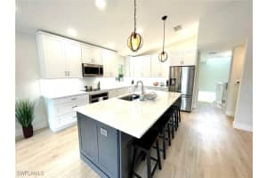 803 104th Avenue, Naples, FL 34108 - MLS#225081274