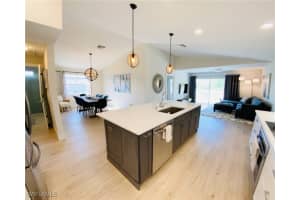 803 104th Avenue, Naples, FL 34108 - MLS#225081274