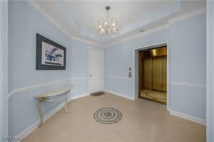 455 Cove Tower Drive, Naples, FL 34110 - MLS#225081340