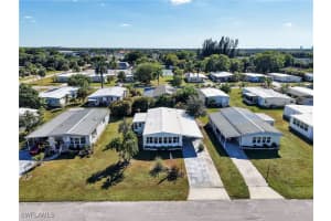 230 Matecumbe Lane, Naples, FL 34114 - MLS#225081373